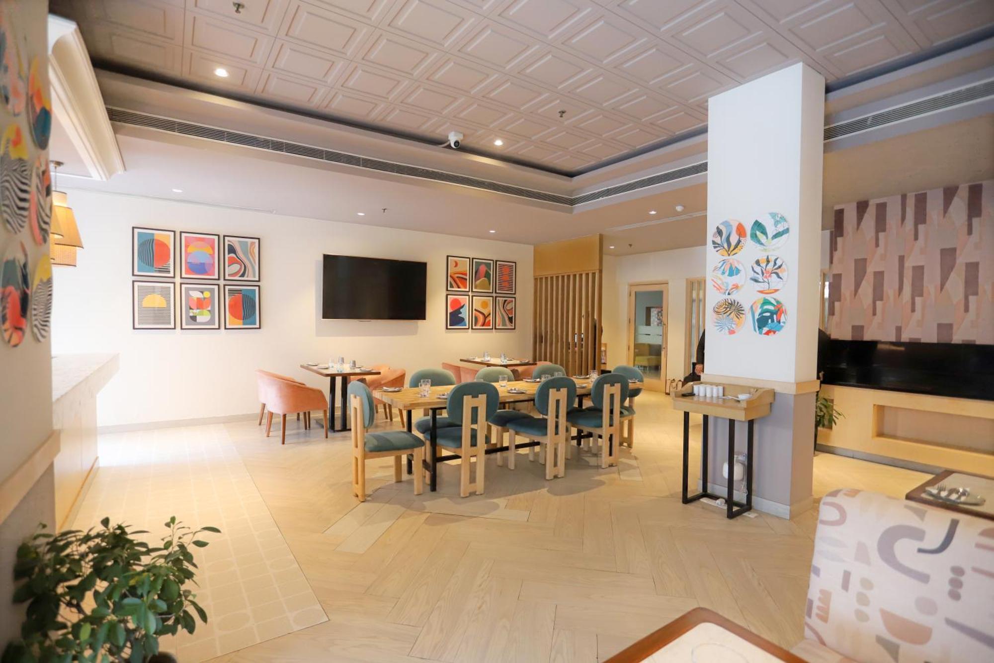 Park Inn By Radisson,South Delhi New Delhi Exterior photo The lobby of the hotel